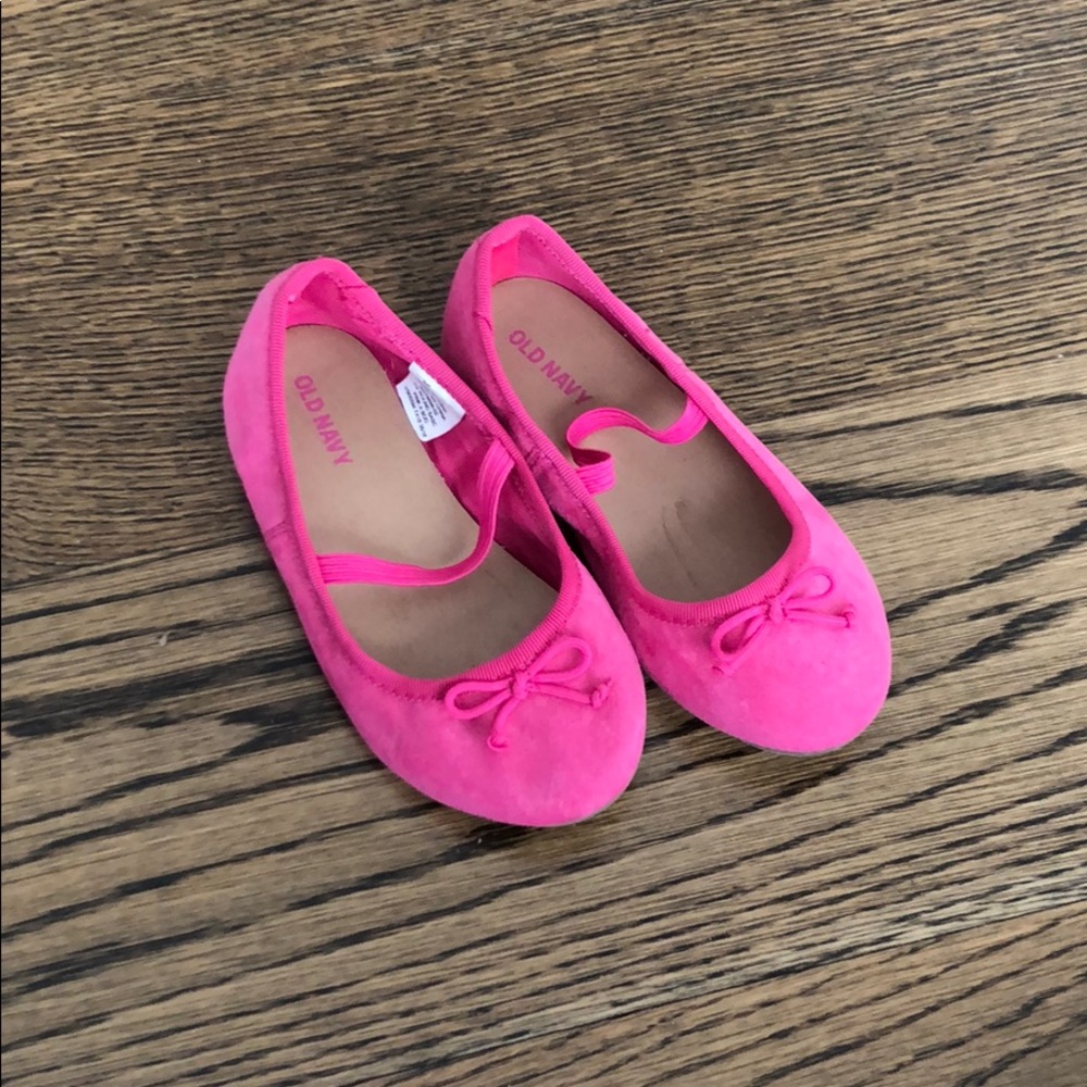 Old Navy hot pink ballet flats